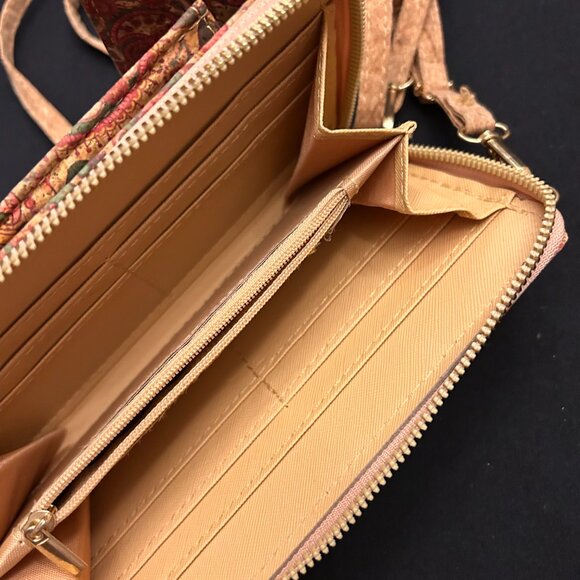 Beautiful Cork Wallet & Phone Case. - Picture 5 of 11